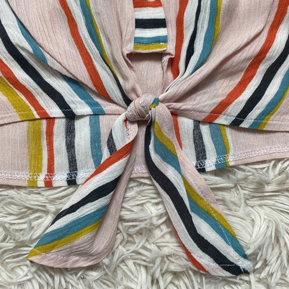 🎉HP🎉 I Joah Tie Hem Button Down Blouse 💗 Pink & Multi - Picture 8 of 13